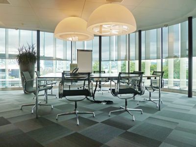 Rollo-Systeme, SG 4910, Multiscreen 1-10%, Room shot "Capital Dynamics", Zürich, Switzerland