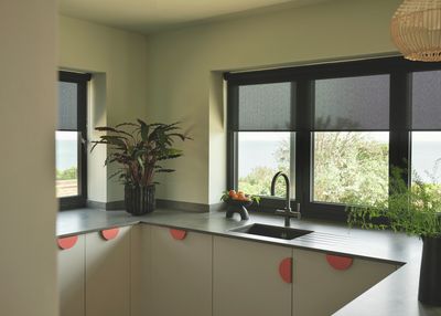 Rollo-Systeme, SG 4910, Basicscreen 1-10%, Wings Close, Broadstairs, United Kingdom