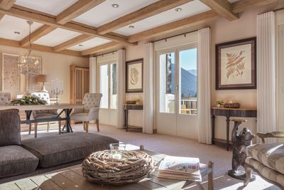 Metropole, SG 7610, Polyflax, Hotel Palace, Gstaad, Switzerland, Antique Bronze, Stud Endcap