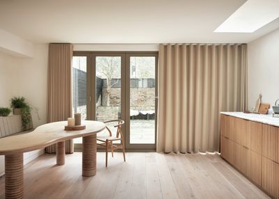 Metropole, SG 7610, Colorama Dimout, Silver, Stud Endcap