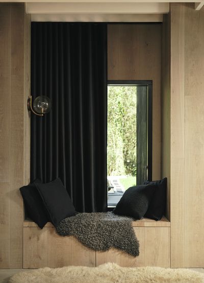 Vorhang-Systeme, SG 6465, Deep, Private House, Cardiff, United Kingdom, Black