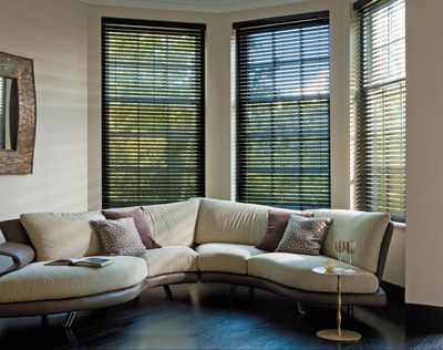 Horizontal-Jalousien, SG 8960, Room shot, wood slats 50mm