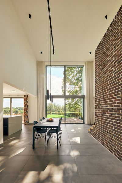 Elektrozug-Systeme, SG 5600, Colorama 1 Multicolour, Copper Bottom, Oxford, United Kingdom